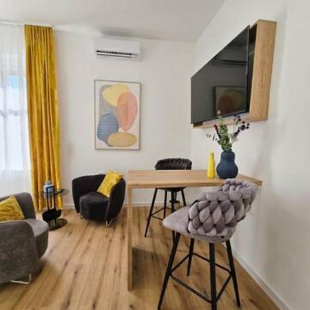 New Stylish & Modern Studio Apart - With Sea View Lejlighed Pula Eksteriør billede